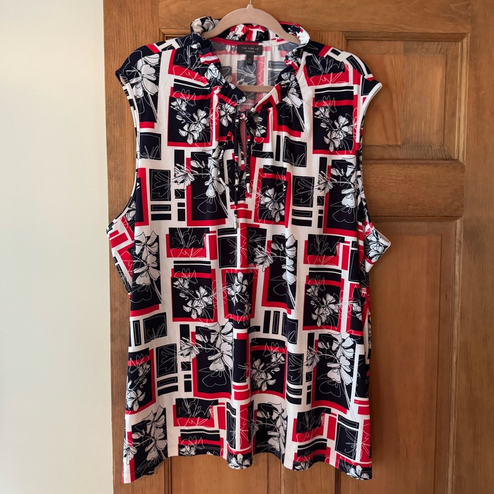 ♻️ LAST CHANCE! The Limited Red/White/Blue Floral-Geo Print Tie Neck Top